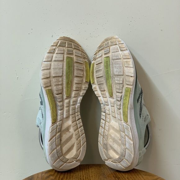 New Balance Women’s 890 V7 W890BG7 Mint Green & White Running Shoes Size 9.5 - Picture 6 of 7